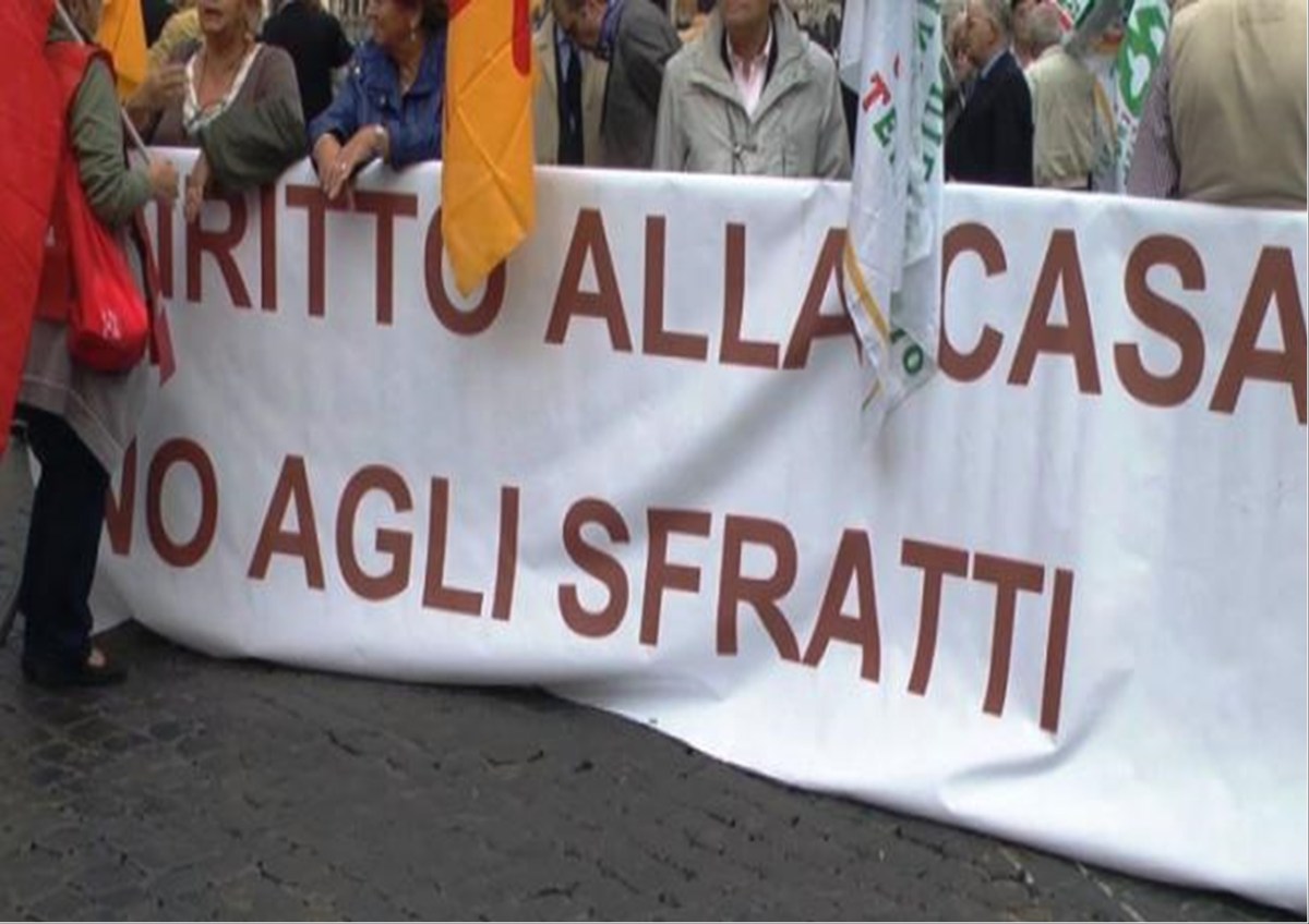 Il governo Draghi procede con gli&nbsp;sfratti