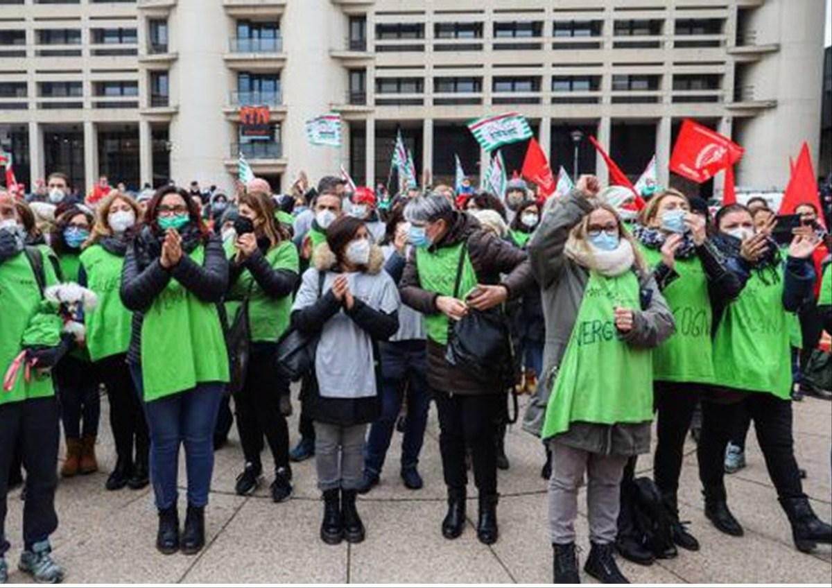 La trincea delle donne in difesa dell’occupazione